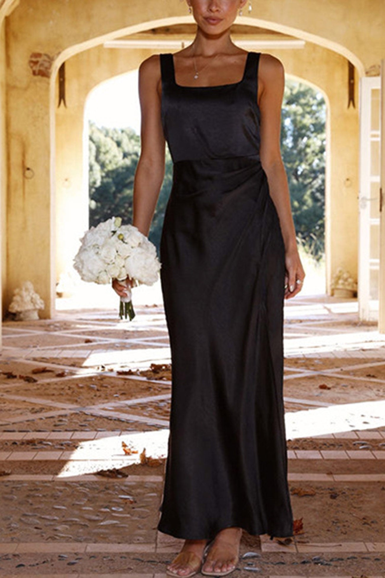 Gracefully Styled Dress for Any Occasion