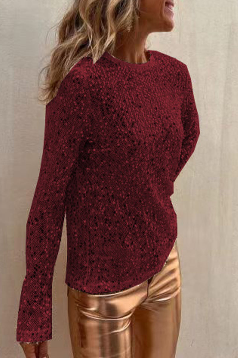 Effortlessly Elegant Top with a Timeless Design