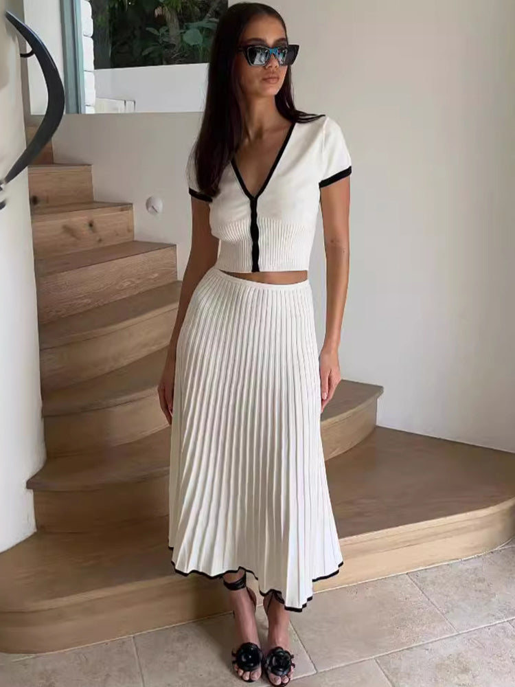 Sophisticated T-Shirt with a Clean Classic Look