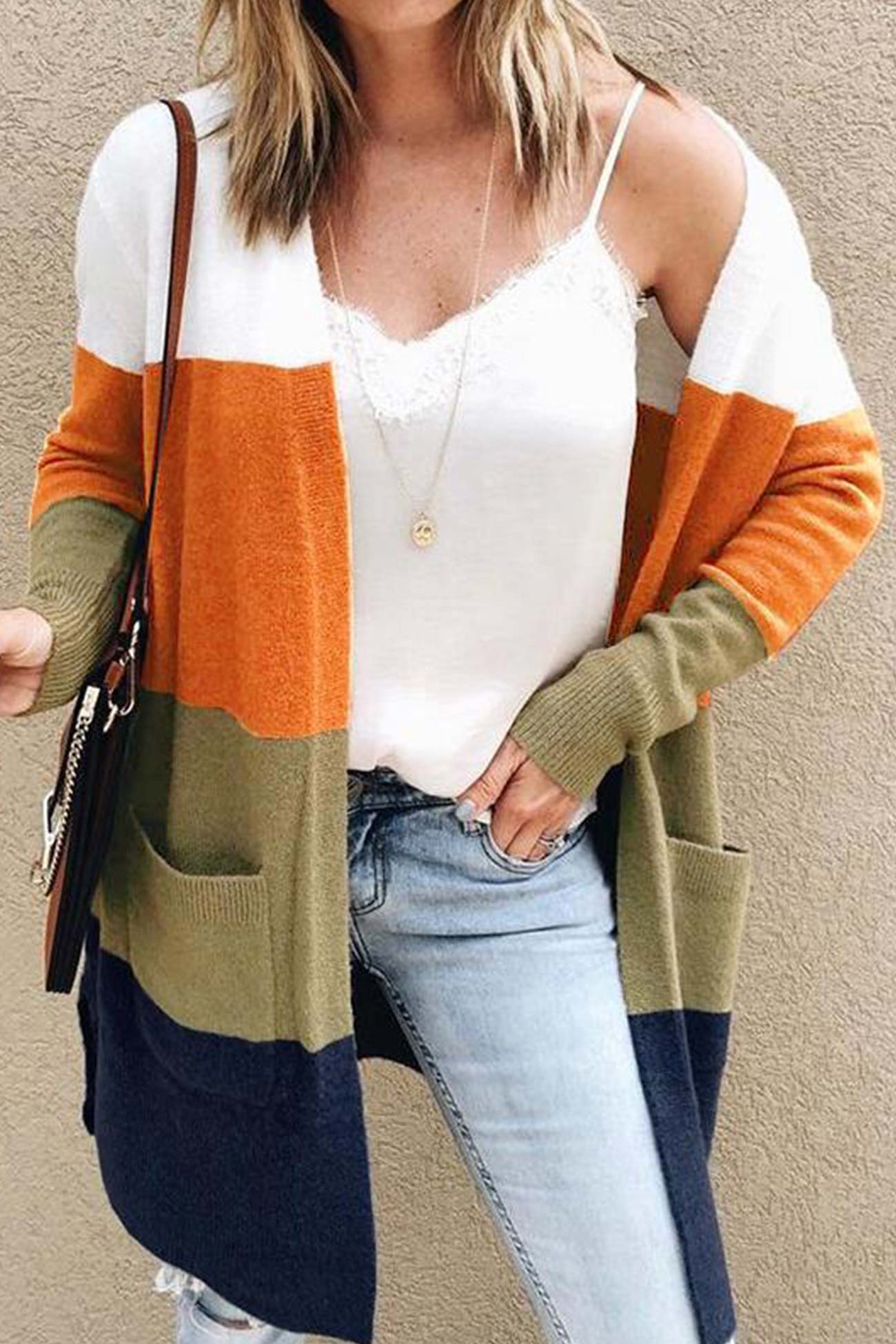 Effortlessly Elegant Cardigan with a Timeless Design