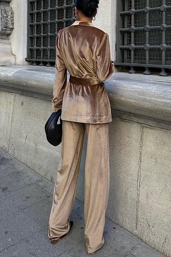 Elegantly Styled Pants for Everyday Wear