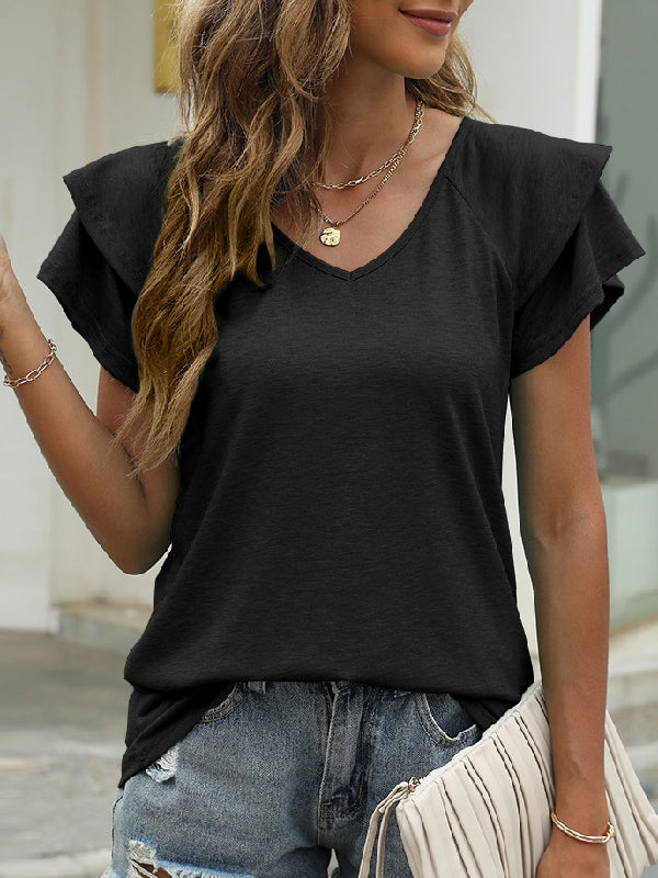 Beautifully Crafted T-Shirt in a Classic Style