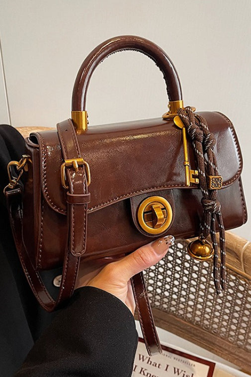 Polished Bag with an Effortless Classic Look