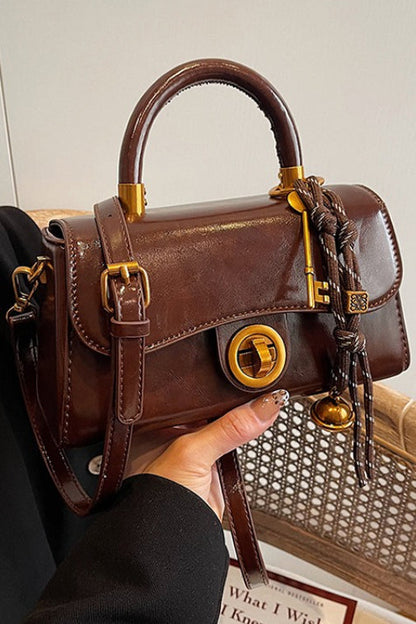 Polished Bag with an Effortless Classic Look