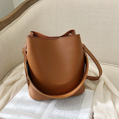 Polished Bag with an Effortless Classic Look