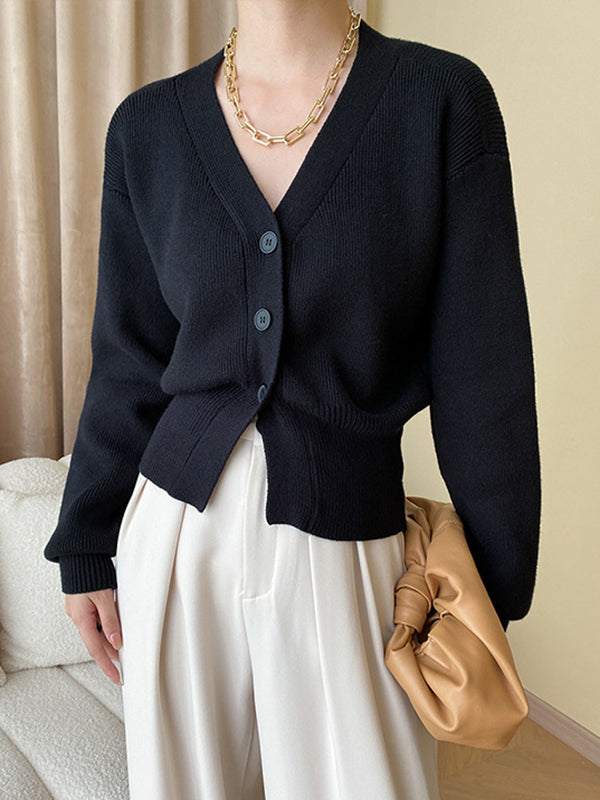Well Tailored Cardigan with a Graceful Silhouette