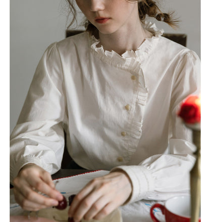 Effortlessly Elegant Shirt with a Timeless Design