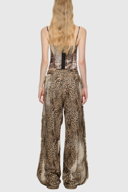 Beautifully Finished Pants in a Timeless Design