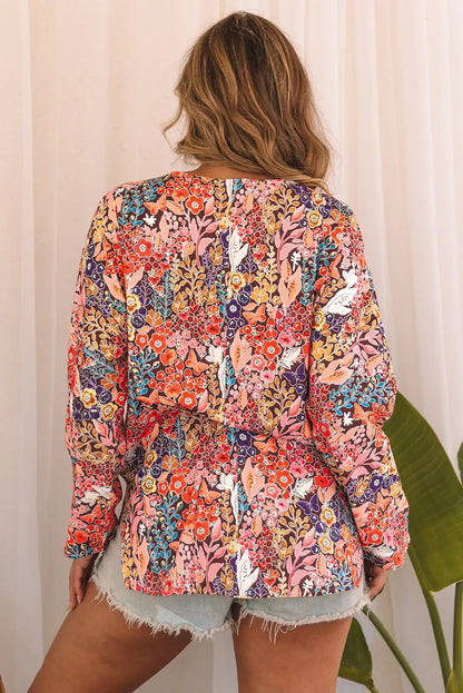 Effortlessly Elegant Blouse with a Timeless Design