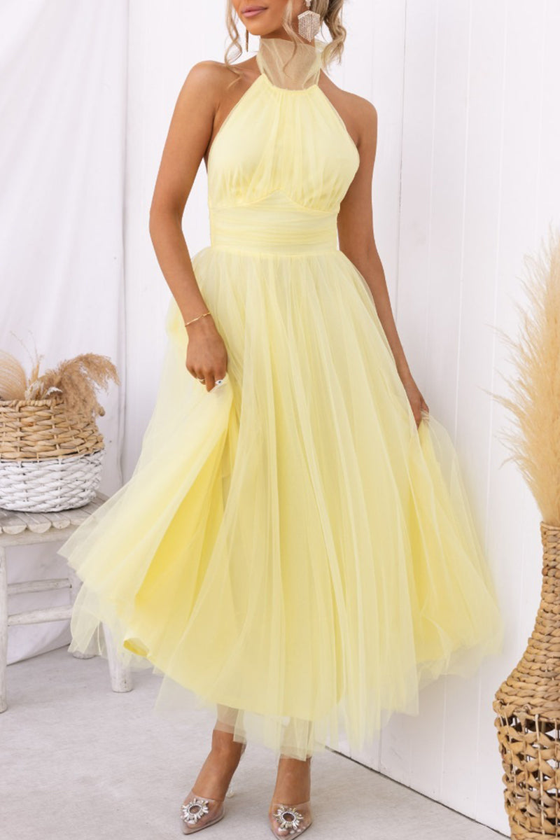 Sophisticated Dress with a Clean Classic Look