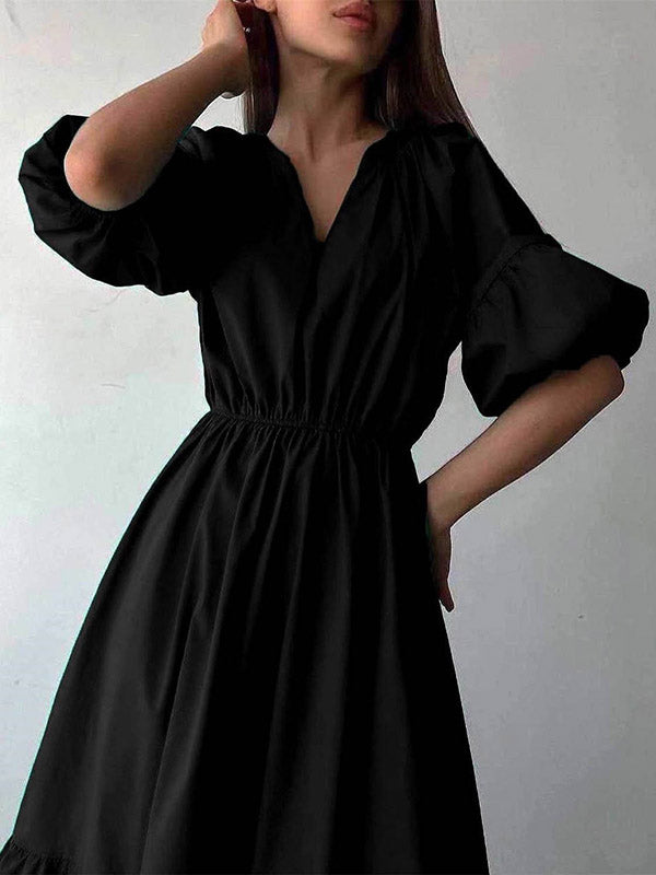 Beautifully Finished Dress in a Timeless Design
