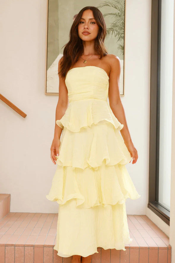 Effortlessly Elegant Dress with a Timeless Design
