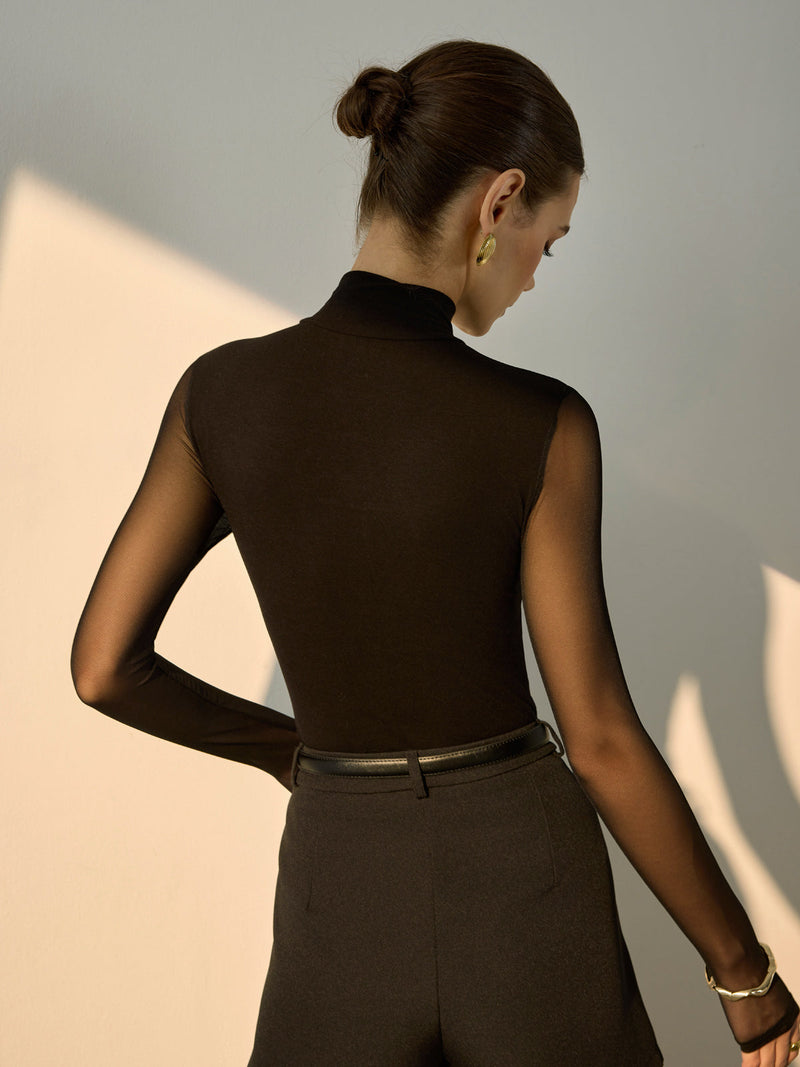 Well Tailored T-Shirt with a Graceful Silhouette