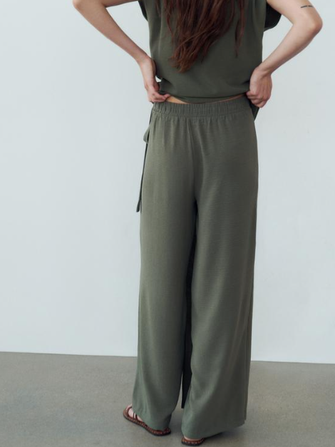 Classic Vintage & Enduringly Stylish Top
