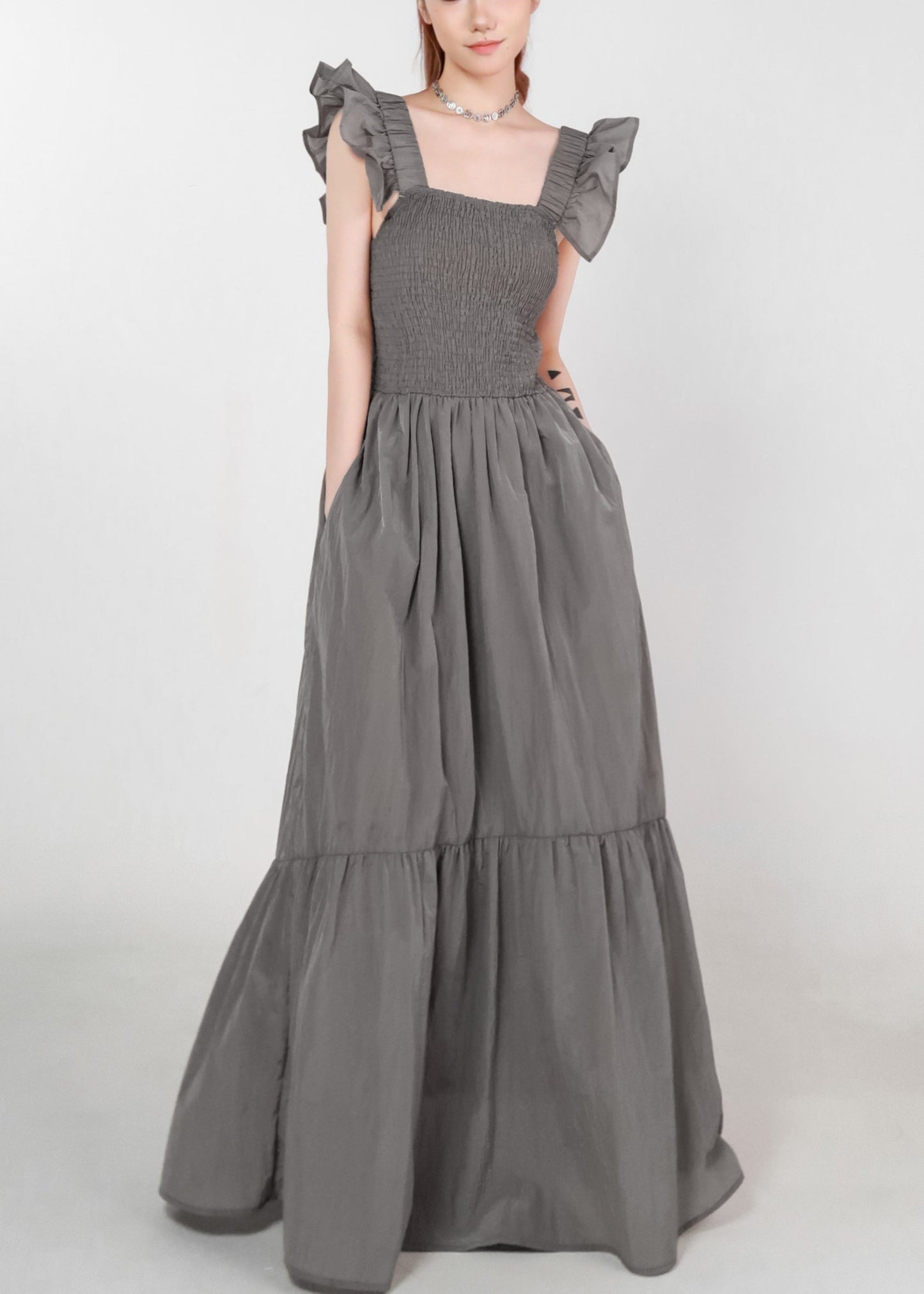 Gracefully Styled Dress for Any Occasion