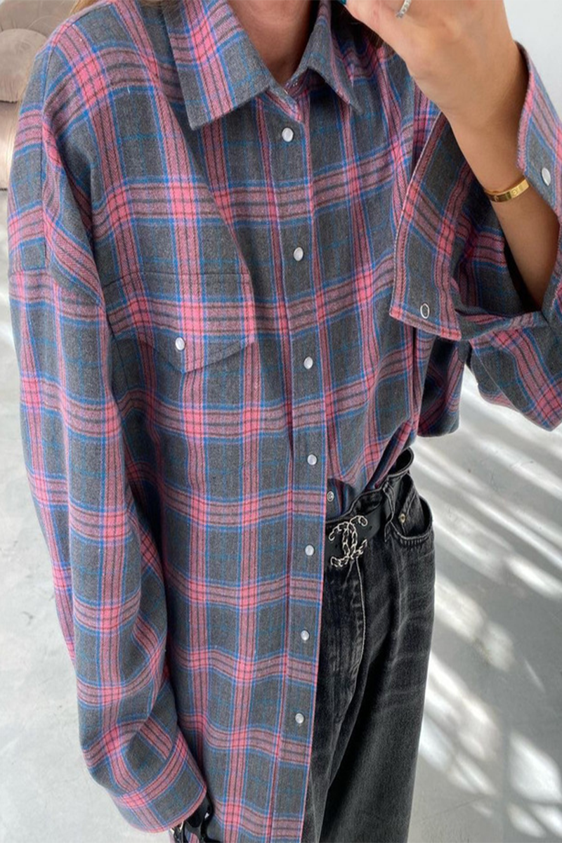 Sophisticated Blouse with a Clean Classic Look