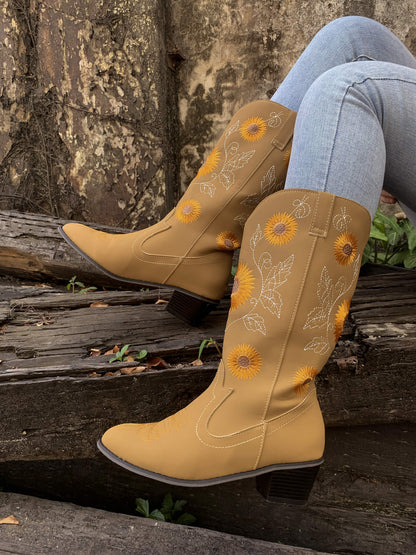 Polished Boots with an Effortless Classic Look