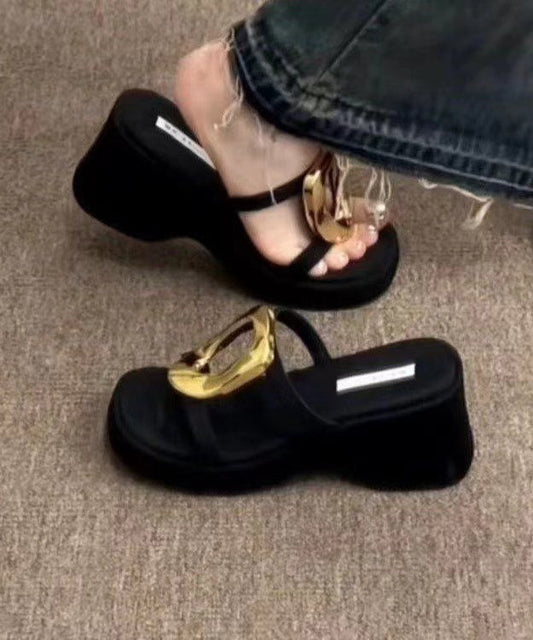Beautifully Finished Heels in a Timeless Design