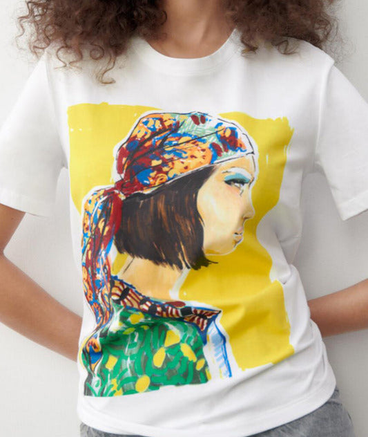 Beautifully Crafted T-Shirt in a Classic Style