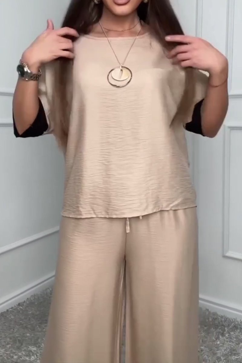 Gracefully Styled Garment for Any Occasion
