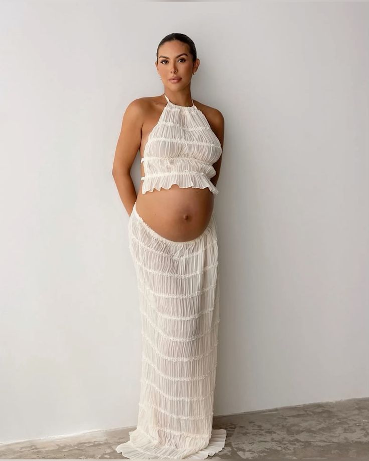 Gracefully Styled Garment for Any Occasion