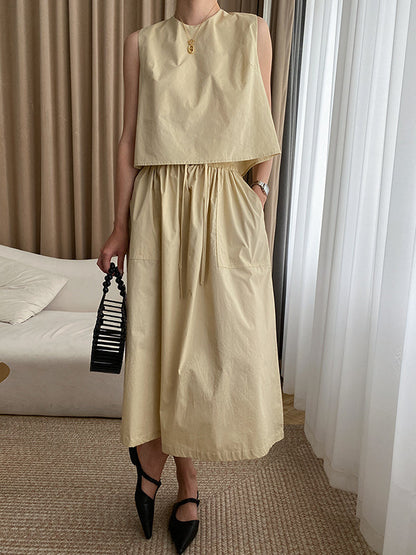 Effortlessly Elegant Garment with a Timeless Design