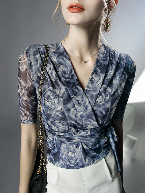 Polished Blouse with an Effortless Classic Look