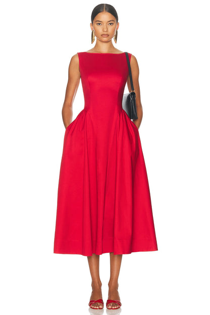 Beautifully Finished Dress in a Timeless Design