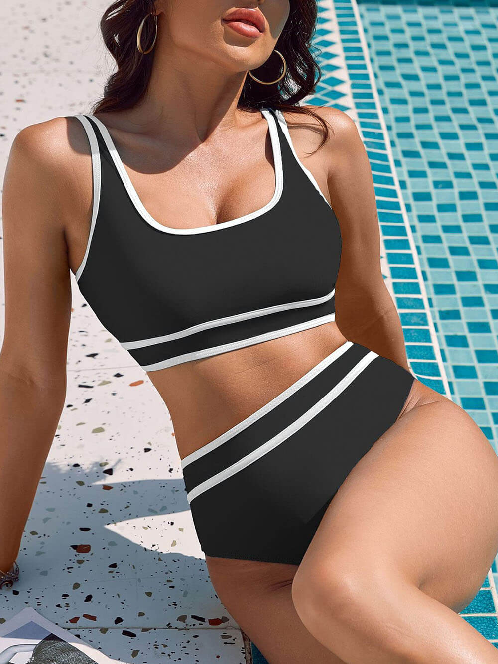 Beautifully Finished Top in a Timeless Design
