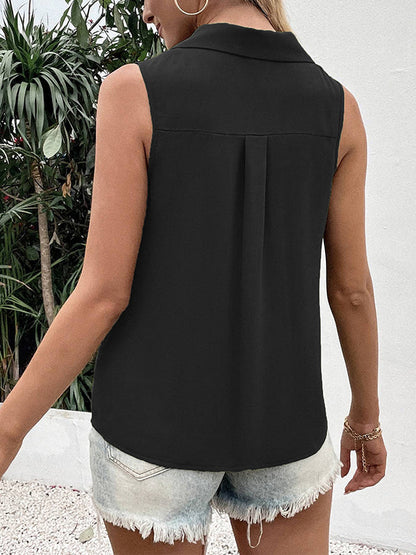 Well Tailored Top with a Graceful Silhouette