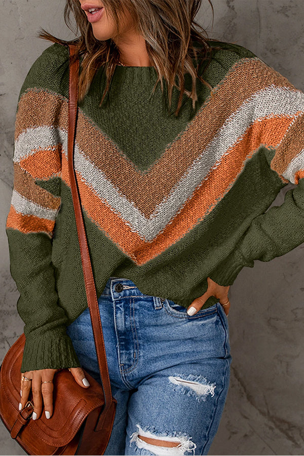 Well Tailored Sweater with a Graceful Silhouette