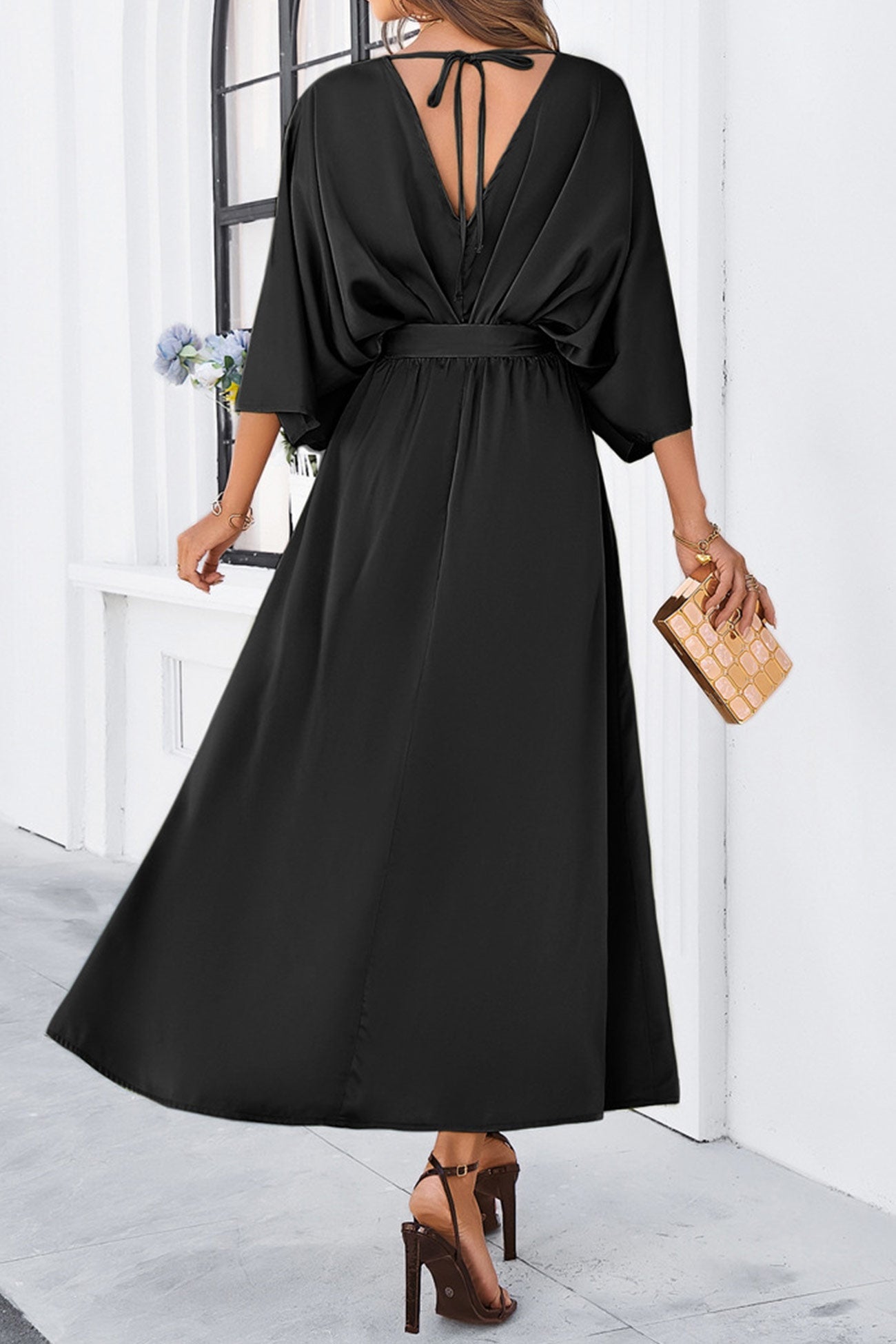 Classic Vintage Dress with a Flattering Fit