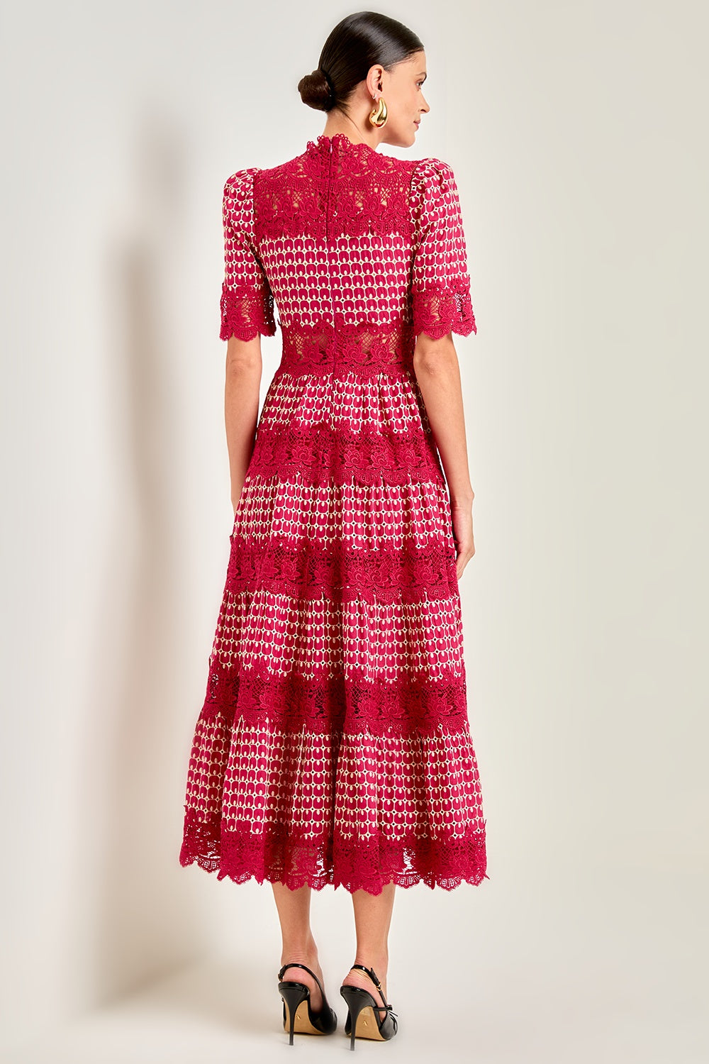 Beautifully Crafted Dress in a Classic Style