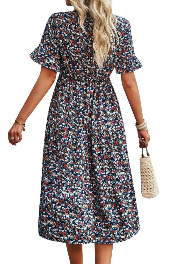 Well Tailored Dress with a Graceful Silhouette