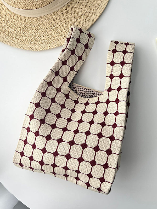Gracefully Styled Bag for Any Occasion