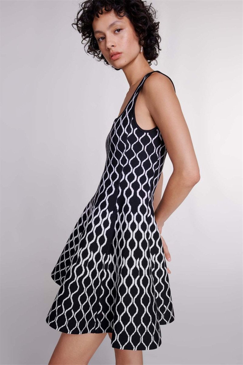 Gracefully Styled Dress for Any Occasion