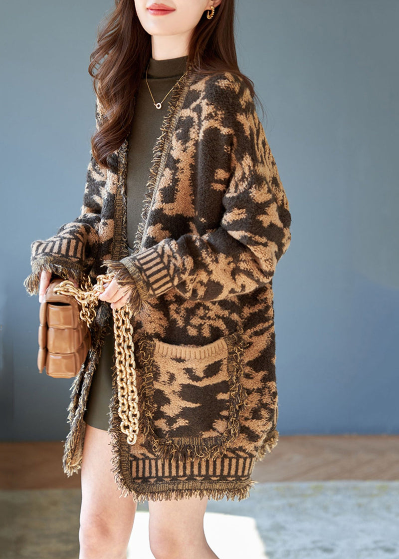 Classic Vintage Cardigan with a Flattering Fit