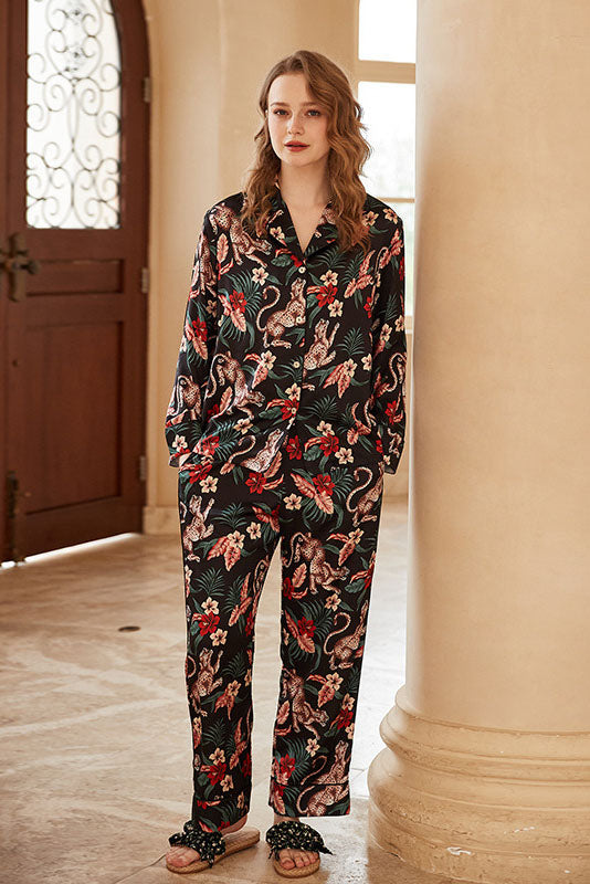 Well Tailored Garment with a Graceful Silhouette