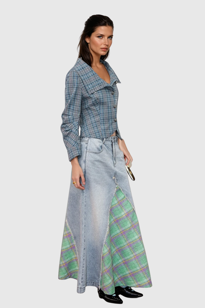 Effortlessly Elegant Garment with a Timeless Design
