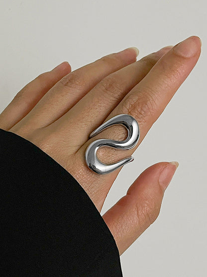 Gracefully Styled Garment for Any Occasion