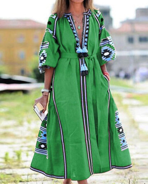 Classic Vintage Dress with a Flattering Fit