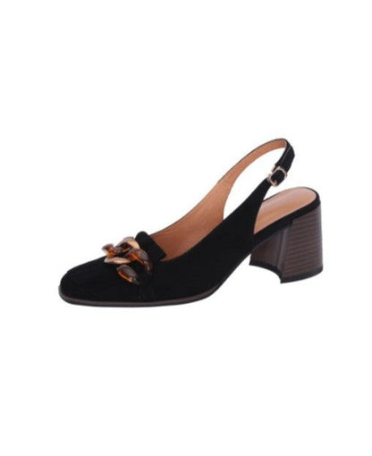 A Vintage Style Heels with Delicate Timeless Details