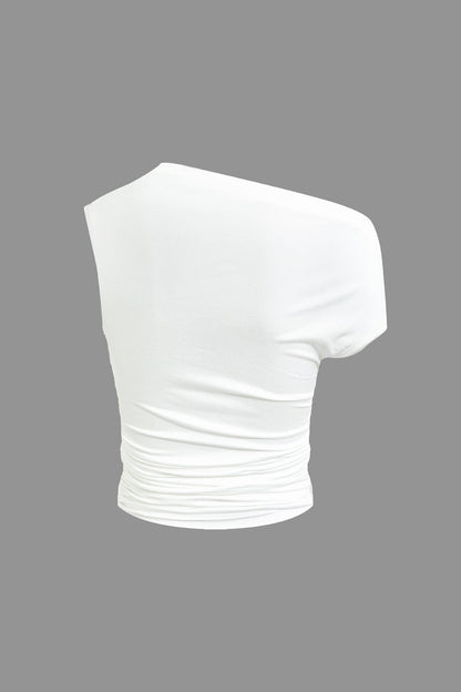Well Tailored Top with a Graceful Silhouette