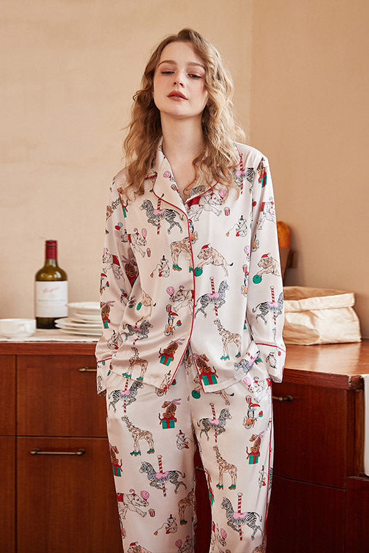 Effortlessly Elegant Garment with a Timeless Design