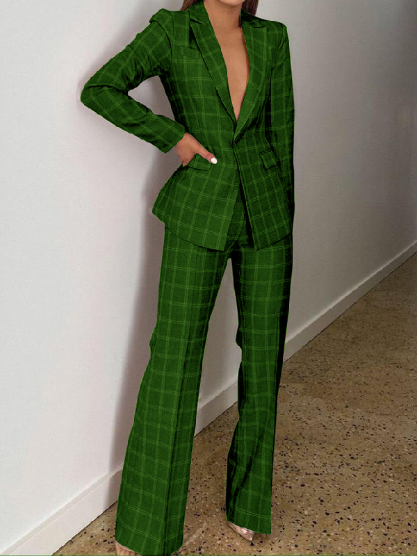 Well Tailored Pants with a Graceful Silhouette