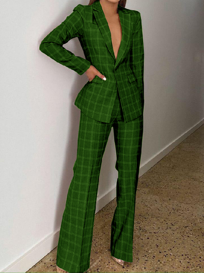 Well Tailored Pants with a Graceful Silhouette