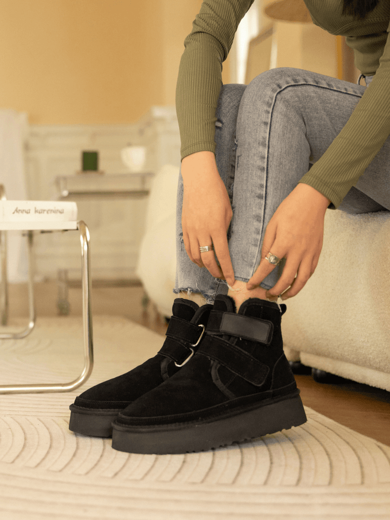 Well Tailored Boots with a Graceful Silhouette