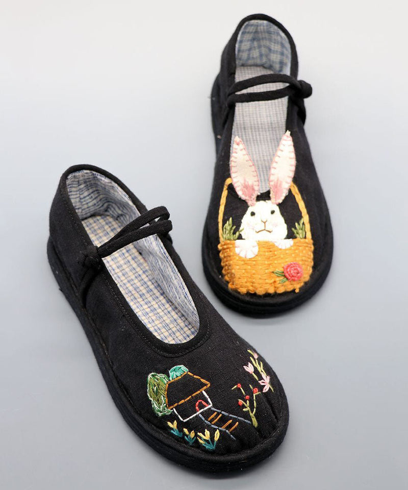 Classic Vintage Shoes with a Flattering Fit