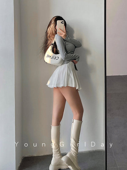 Sophisticated Garment with a Clean Classic Look