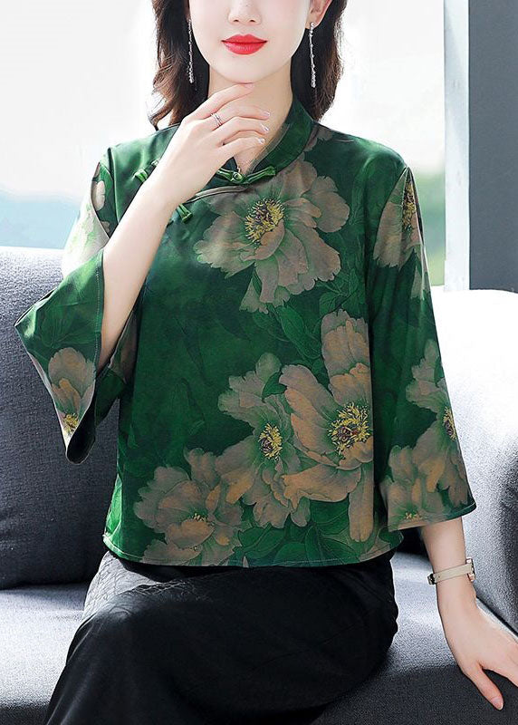 Well Tailored Shirt with a Graceful Silhouette